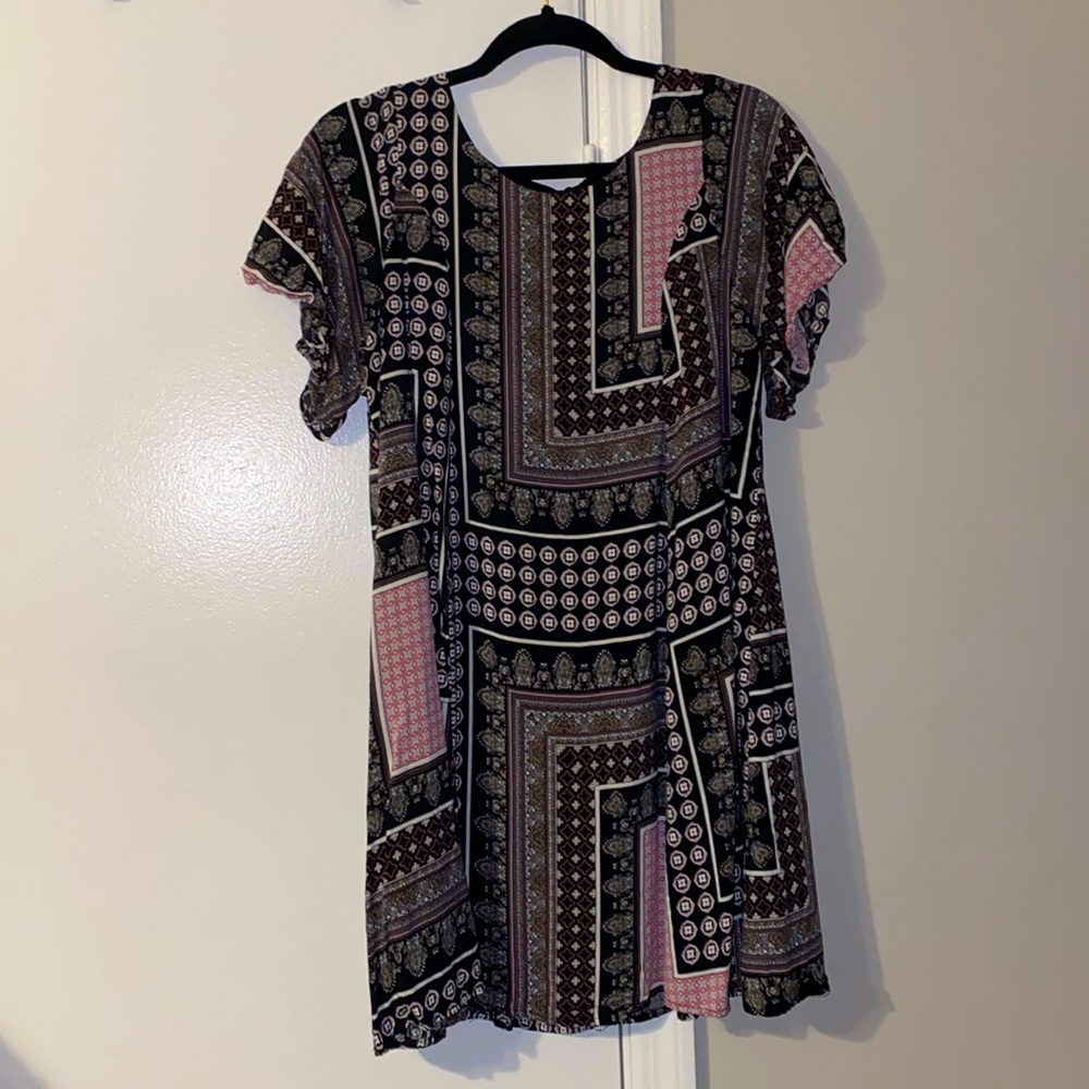 Print black flowy dress